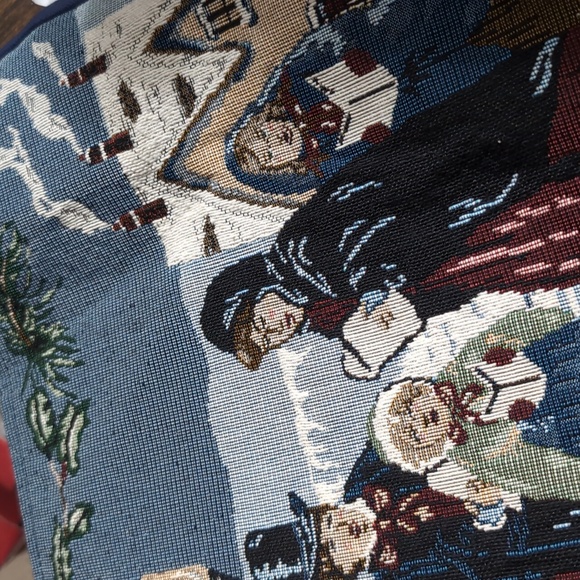Tapestry Christmas Victorian Carolers Tote Bag With Navy Back & Handles NWT - Picture 4 of 4
